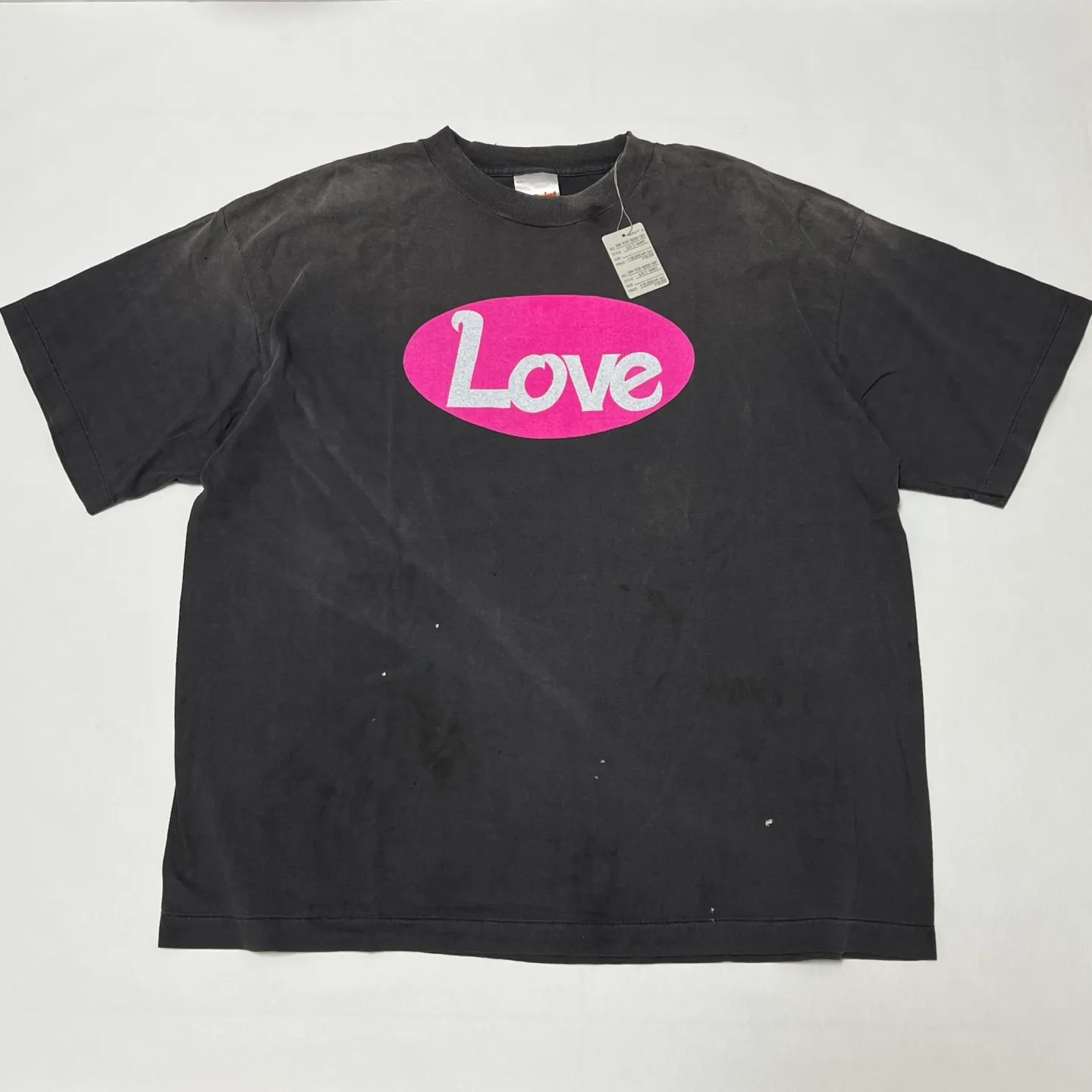 SAINT Mxxxxxx SS TEE/LOVE/BLK LOVE Pink Love Skull Distressed TEE Washed Black S-XL Cylindrical Fabric Ready-made Assute Dyeing Ma Liu Fading Washing Technology Top Printing Technology Handmade Graffiti Splashing Ink Correct Main Mark/Wash Mark/Anti-Counterfeiting Label Top Purchasing Level